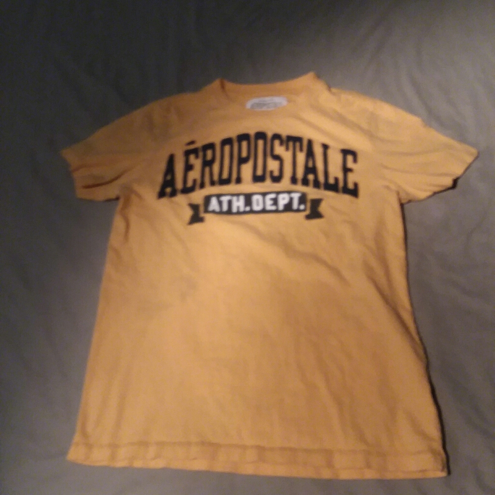Aeropostale t shirt